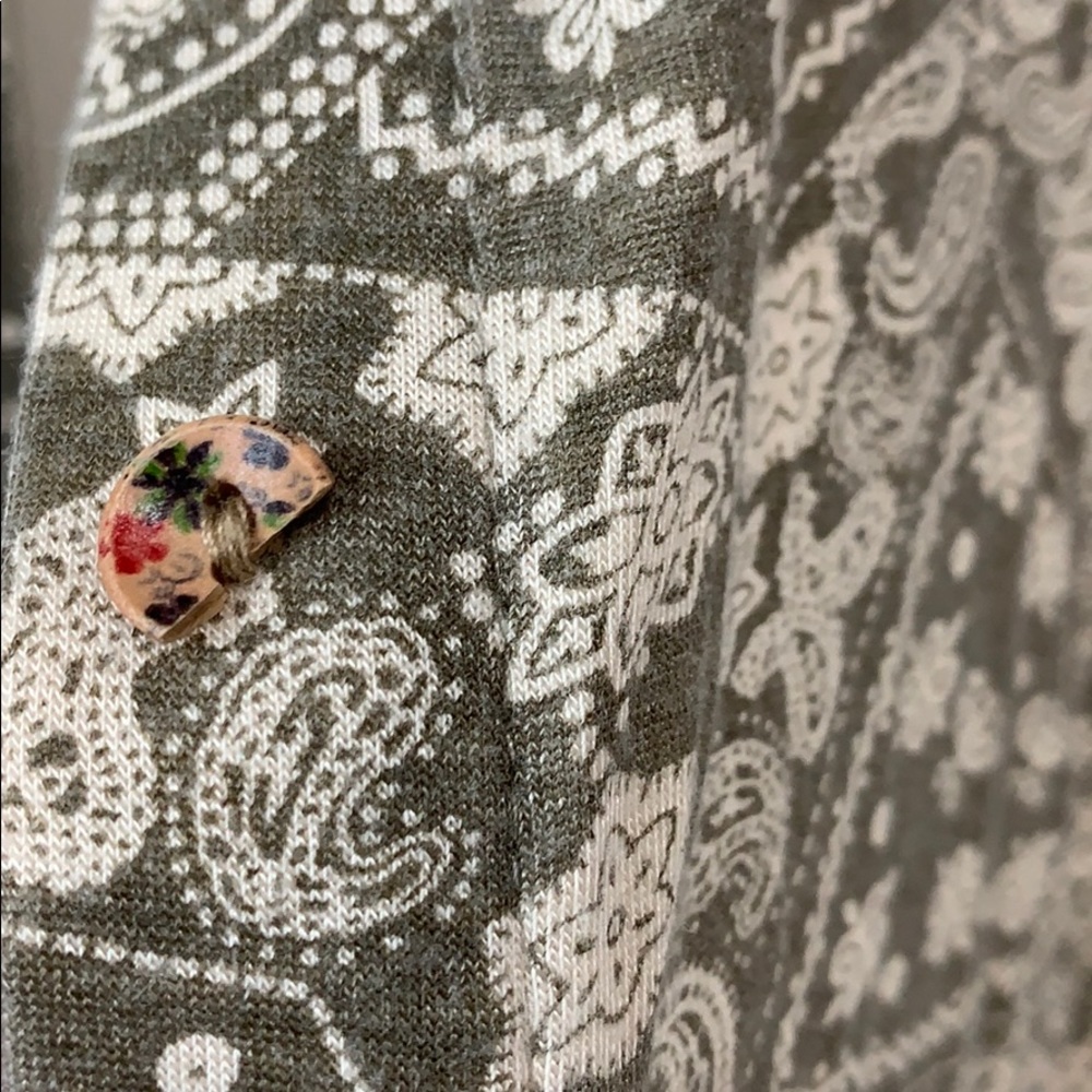 BKE Button Up - Picture 3 of 5